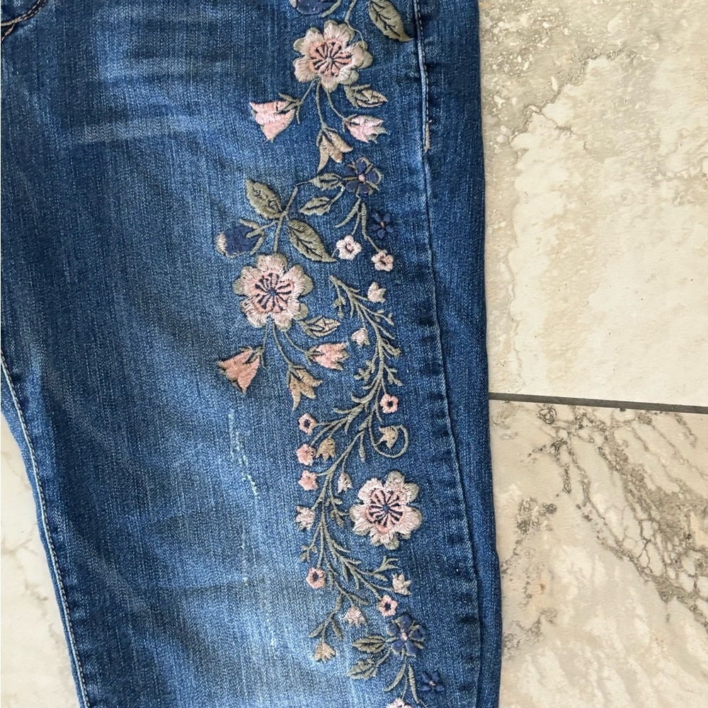 Vintage America Blue Boyfriend Floral Straight Leg Jeans Floral Embroidery EUC - Picture 2 of 7